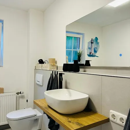 Charmante In -ihr Perfektes Zuhause Am Meer! Terasse, Parken & Strand! W1 Scharbeutz