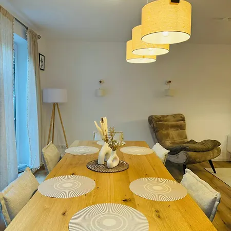 Charmante In -ihr Perfektes Zuhause Am Meer! Terasse, Parken & Strand! W1 *