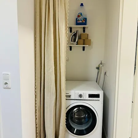 Apartman Charmante In -ihr Perfektes Zuhause Am Meer! Terasse, Parken & Strand! W1